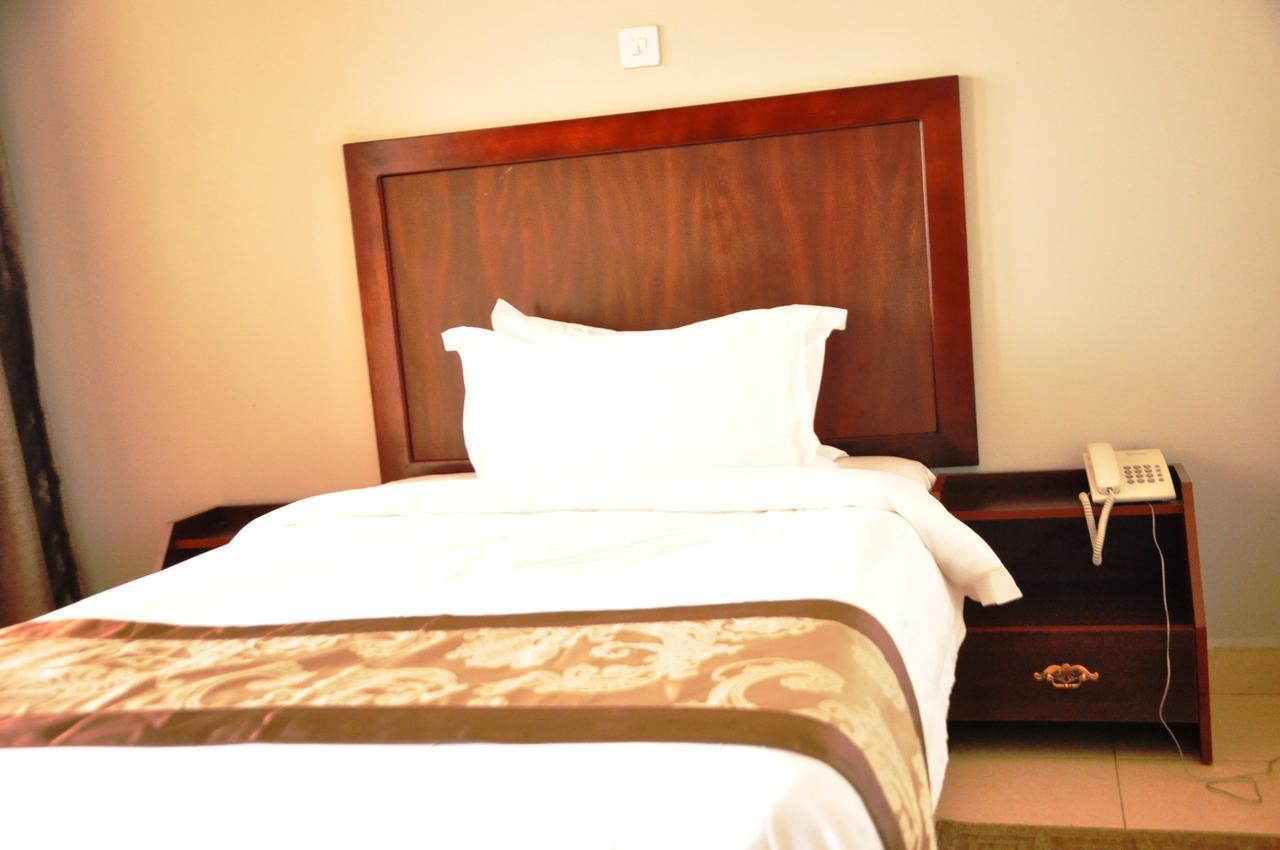 Easy View Hotel Mbarara Buitenkant foto