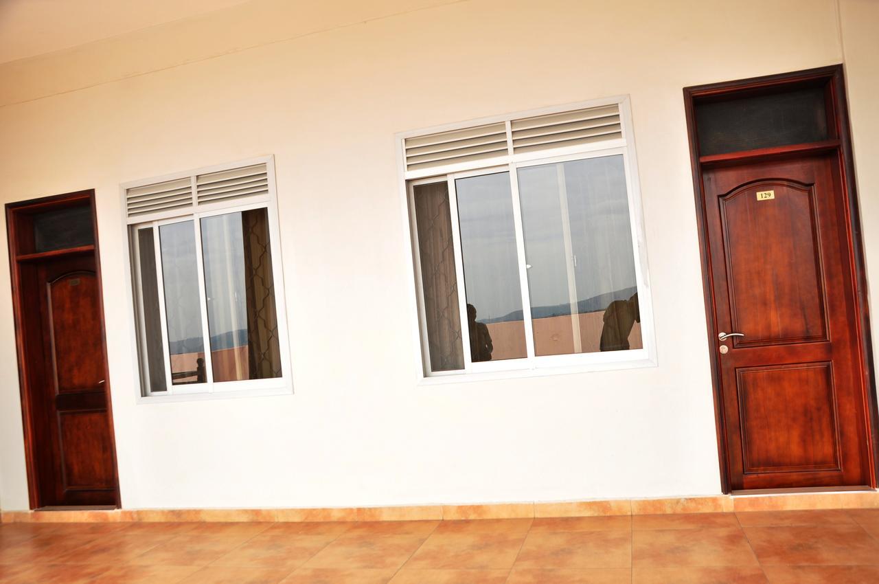 Easy View Hotel Mbarara Buitenkant foto