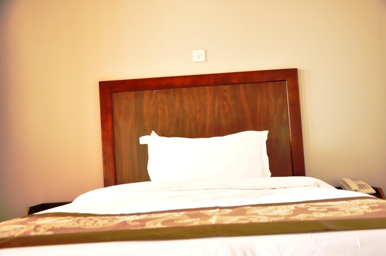 Easy View Hotel Mbarara Buitenkant foto