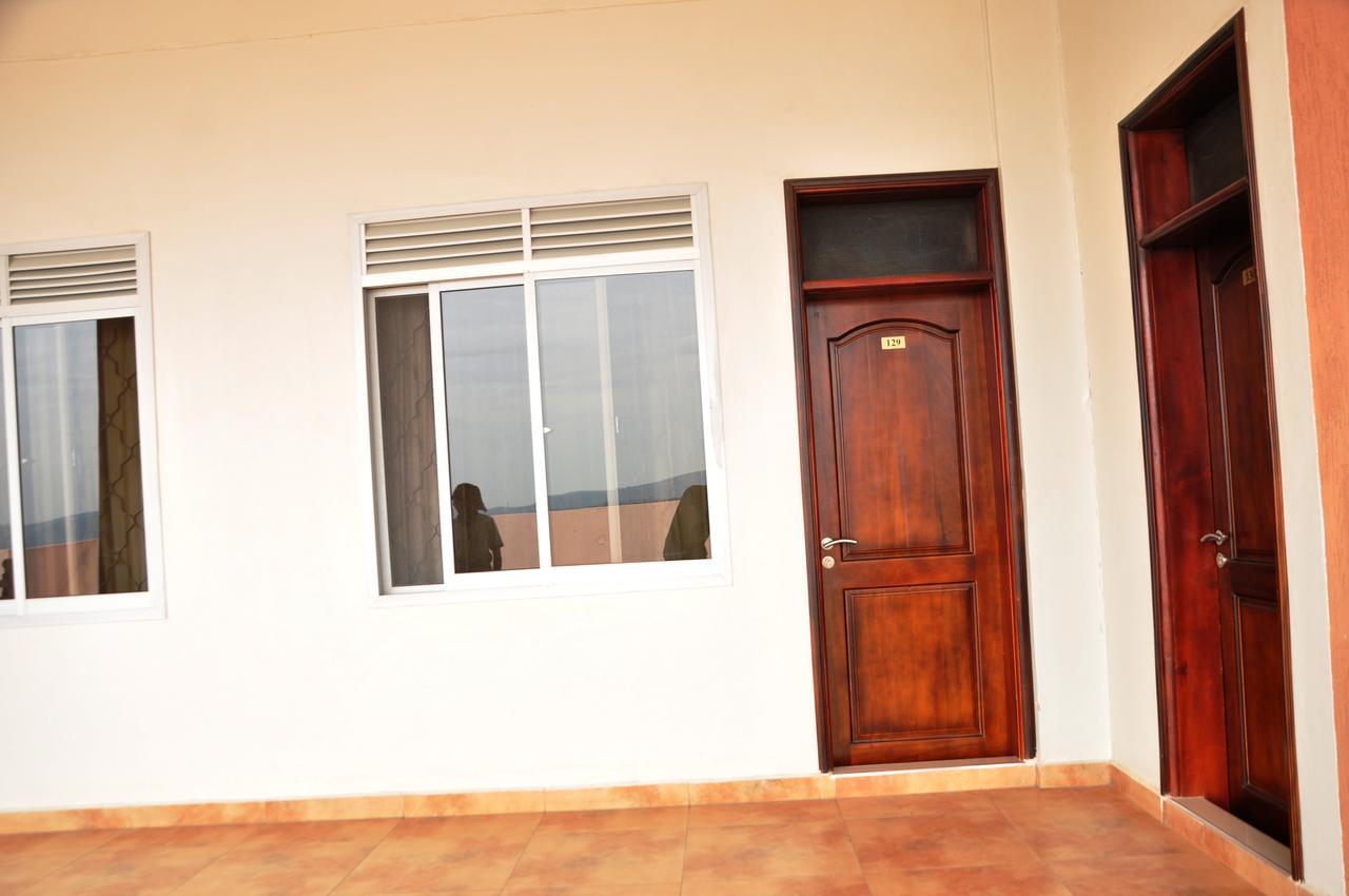 Easy View Hotel Mbarara Buitenkant foto