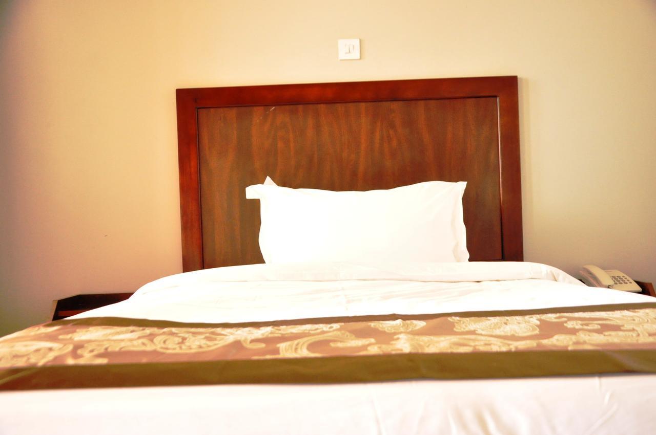 Easy View Hotel Mbarara Buitenkant foto