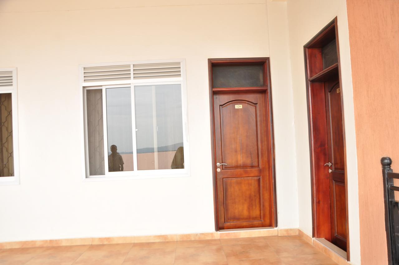 Easy View Hotel Mbarara Buitenkant foto